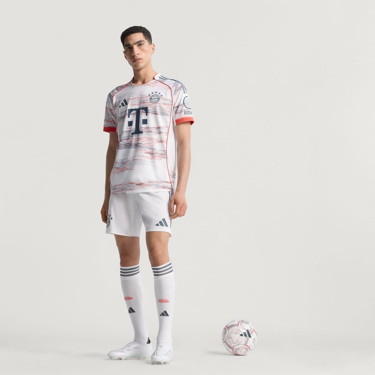Men's Adidas FC Bayern Authentic Away 25/26Jersey - Image 11