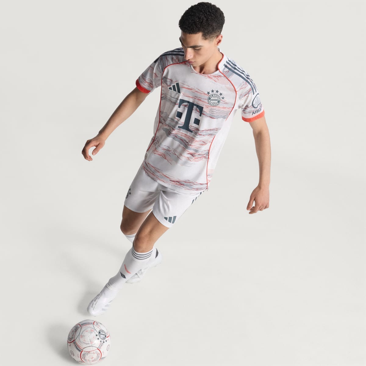 Men's Adidas FC Bayern Authentic Away 25/26Jersey - Image 3
