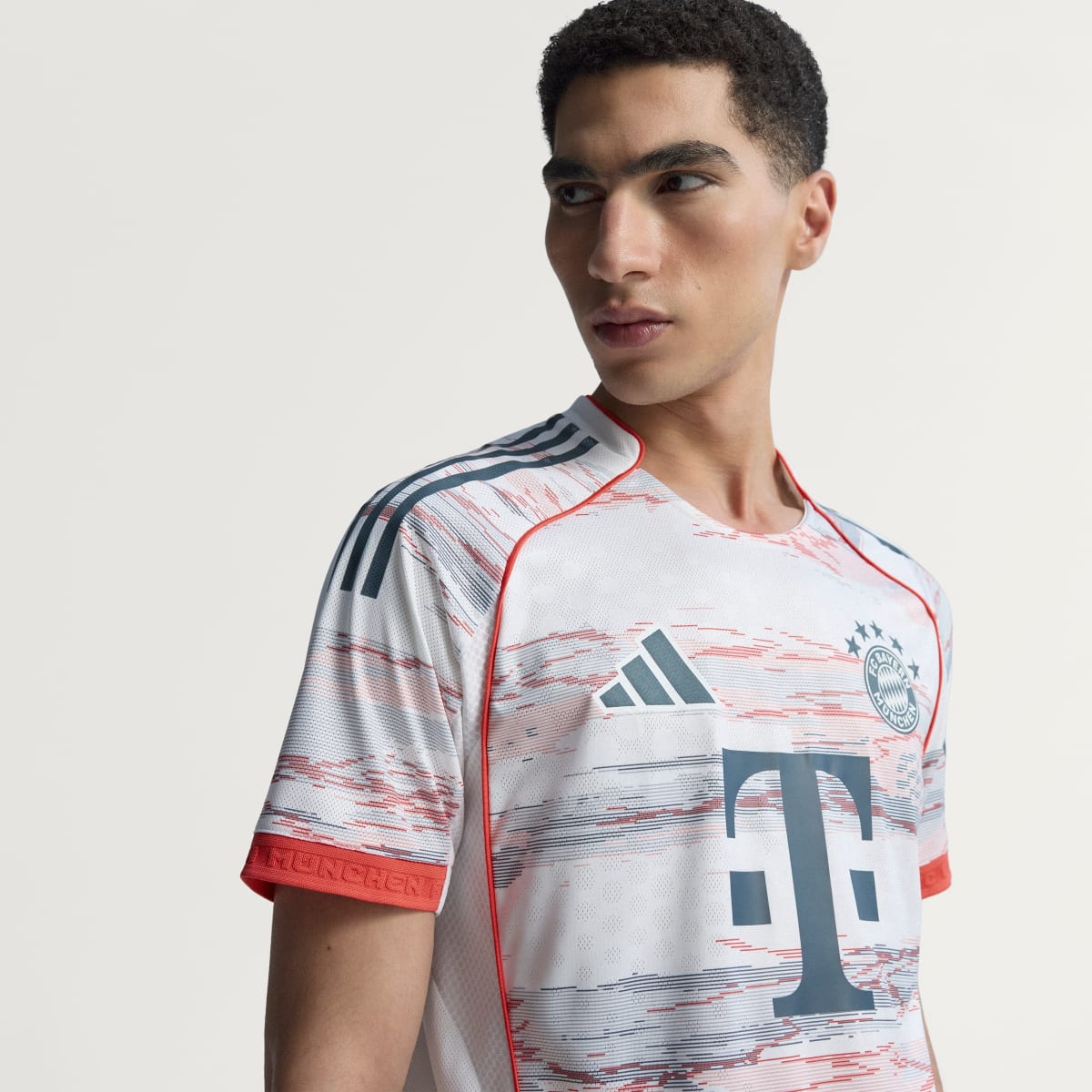 Men's Adidas FC Bayern Authentic Away 25/26Jersey - Image 4