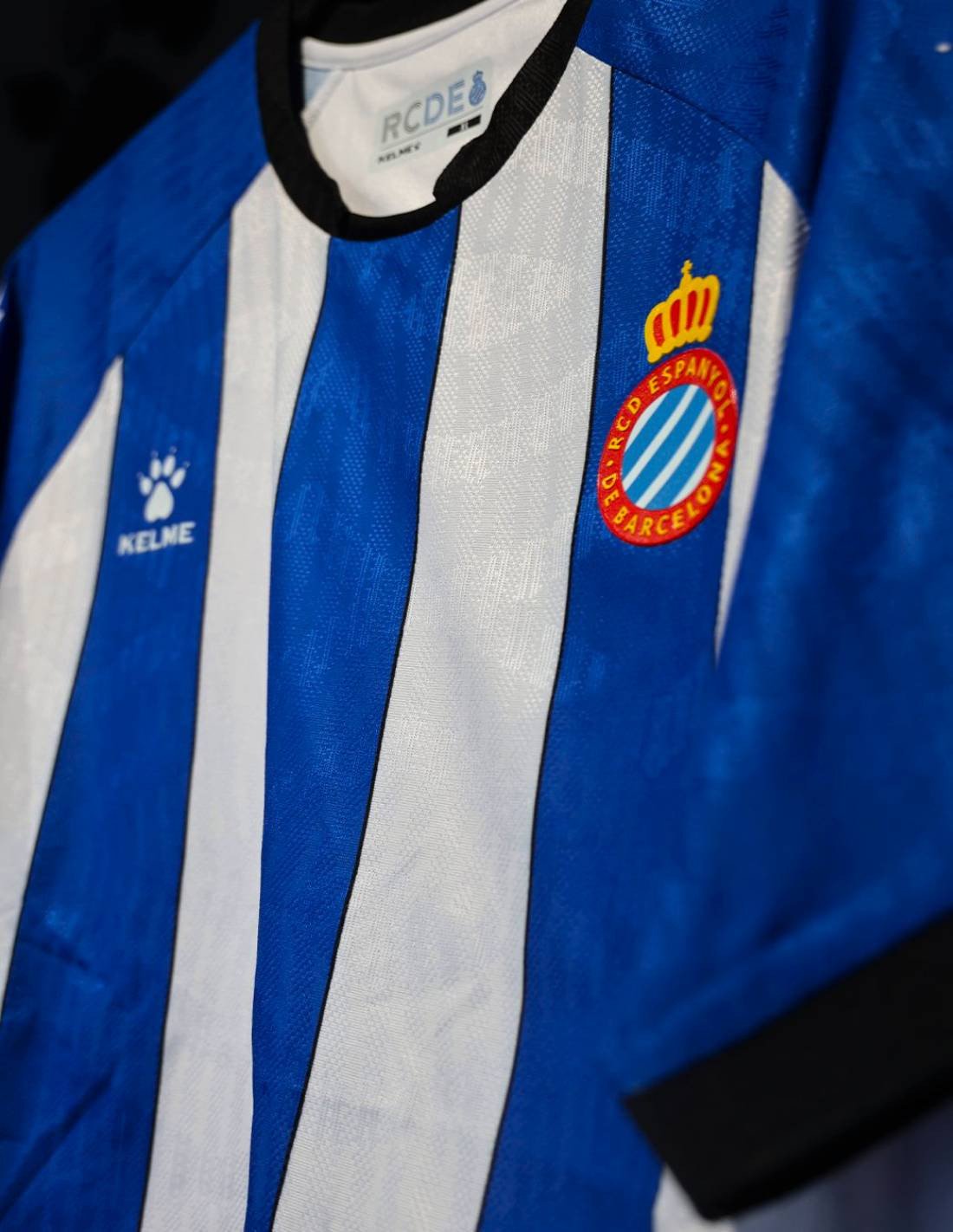 Kid's Kelme RCD Espanyol Home 2026 Kit - Image 3