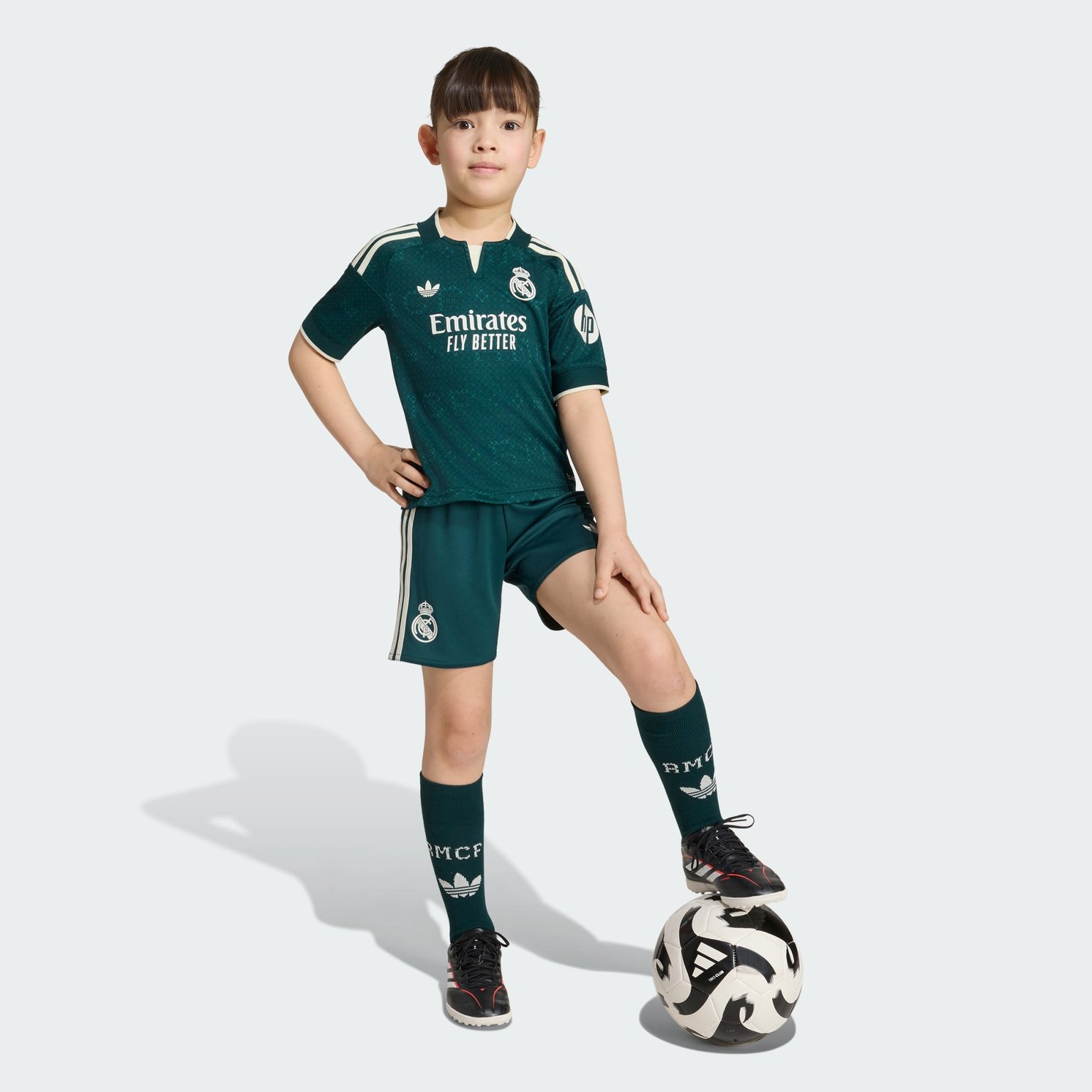 Kid's Adidas Real Madrid Away 2026 Kit - Image 5